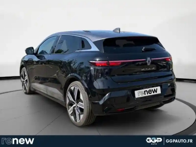 Renault Megane e-tech electric ev60 220ch iconic optimum charge — photo 3