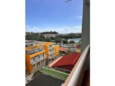 BEAU STUDIO RENOVE BELLE PRESTATION 35m²