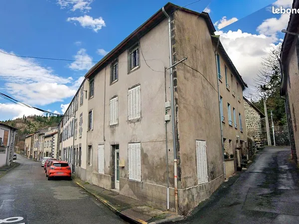 Maison de bourg de caractère - 51 m² - Pontgibaud
