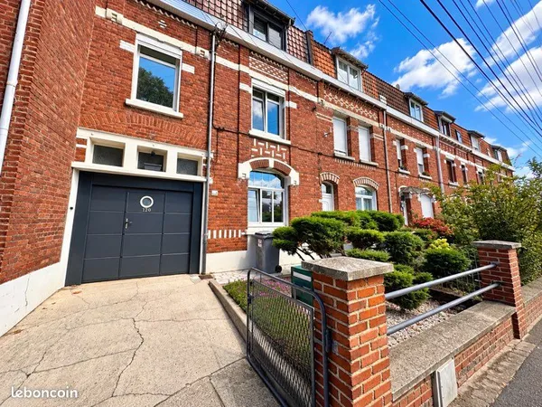 Maison de charme - 4 chambres, jardin 650 m², garage et stationnement