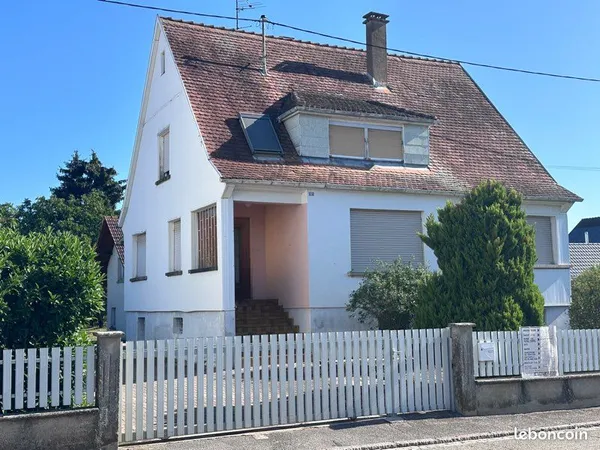 Maison avec grand terrain