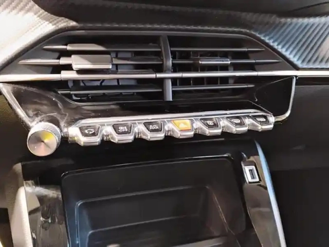Peugeot 208 bluehdi 100 s&amp;s bvm6 active pack — photo 13