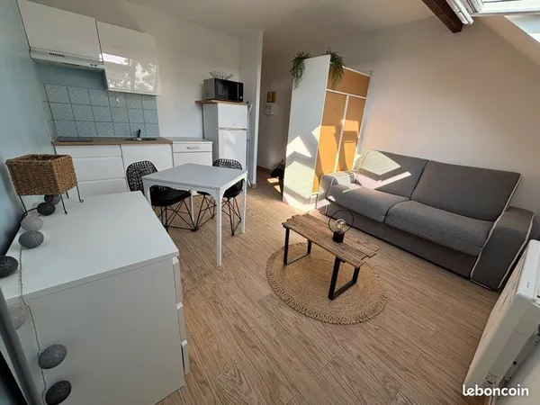 Studio meublé 20 m² - 5 min à pied de la gare - Parking & cave