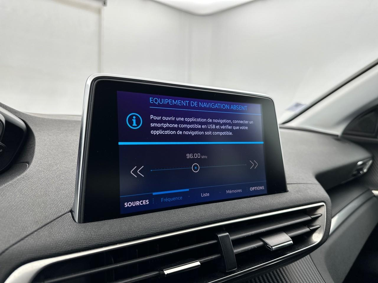 Peugeot 3008 puretech 130ch s&s eat8 style — photo 10
