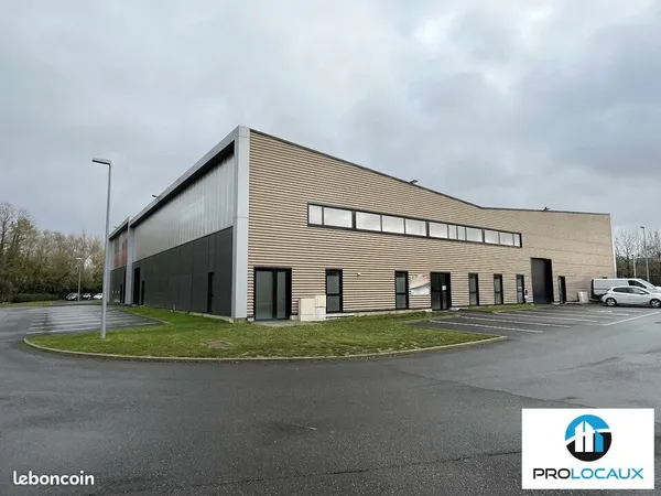 LOCAL D'ACTIVITE 716 m² MONTATAIRE