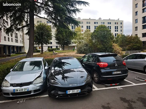 Place parking sécurisé Truillot
