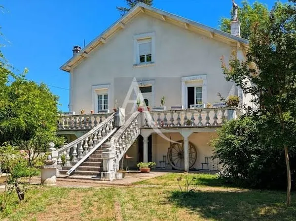 Maison 8 pièces 150 m²