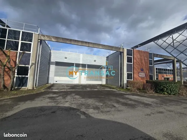 Local bureaux 392 m²