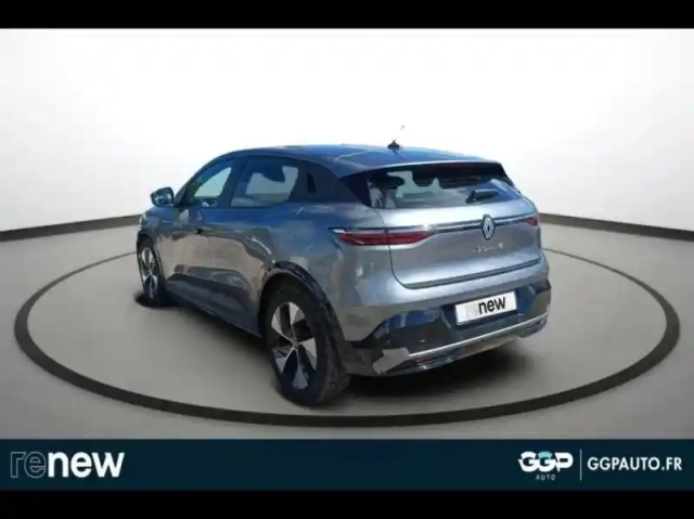 Renault Megane e-tech electric ev60 220ch equilibre super charge -b — photo 4