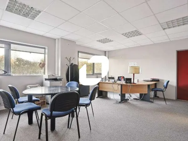A louer Bureaux 946m² Neuilly plaisance