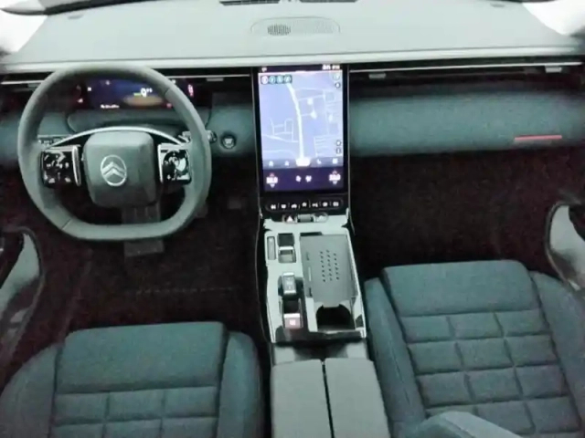 Citroën C5 Aircross electrique 210ch 78kwh autonomie confort plus — photo 10