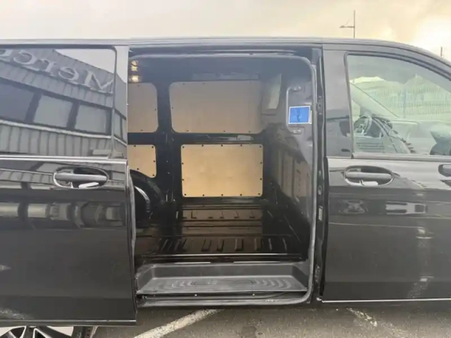 Mercedes Vito 119 cdi 4x4 fourgon long pro — photo 9
