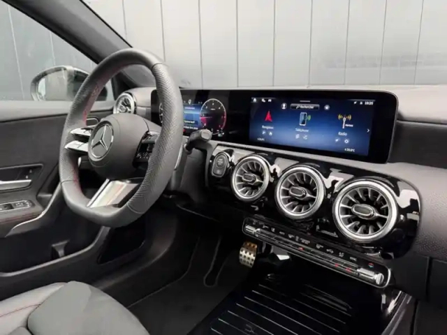 Mercedes Classe A 200 d amg line — photo 10