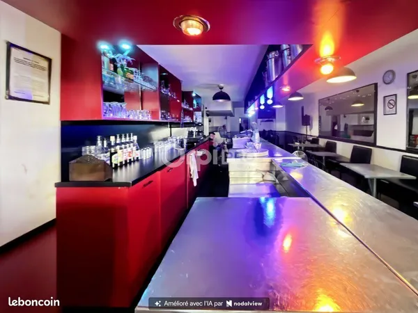 Local commercial 243 m²