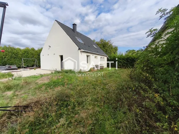 Pavillon de 115m² sur 3400m² de terrain + hangar de 330m²