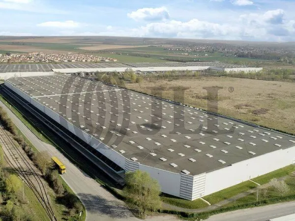 Entrepôt 4063 m²