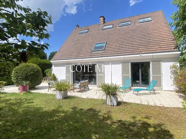 Maison 8 pièces 216 m²