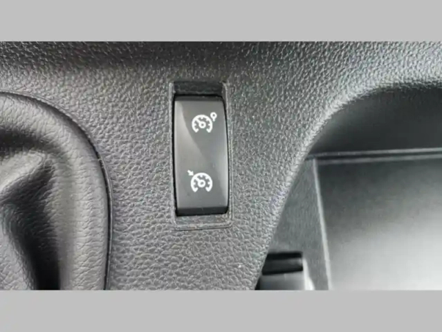Renault Master fourgon fgn trac f3500 l2h2 blue dci 135 confort — photo 16