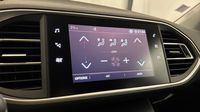 Peugeot 308 1.5 BlueHDi 130ch S&S Allure — photo 18