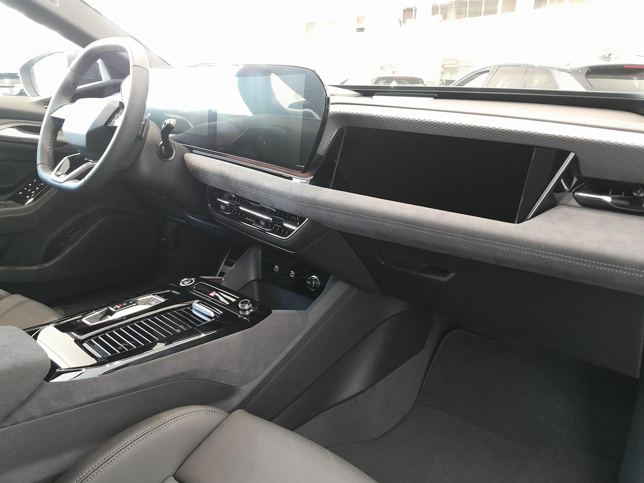 Audi A6 e-tron Avant Performance 367 ch 100 kWh — photo 11
