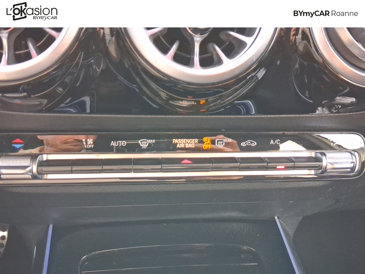 Mercedes GLA 180 7G-DCT — photo 22