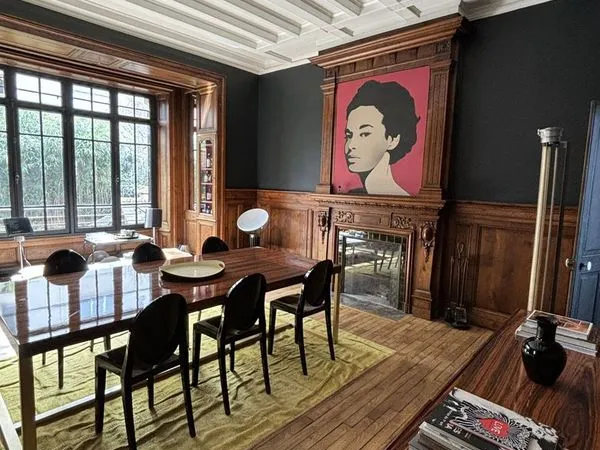 Maison 7 pièces 315 m²