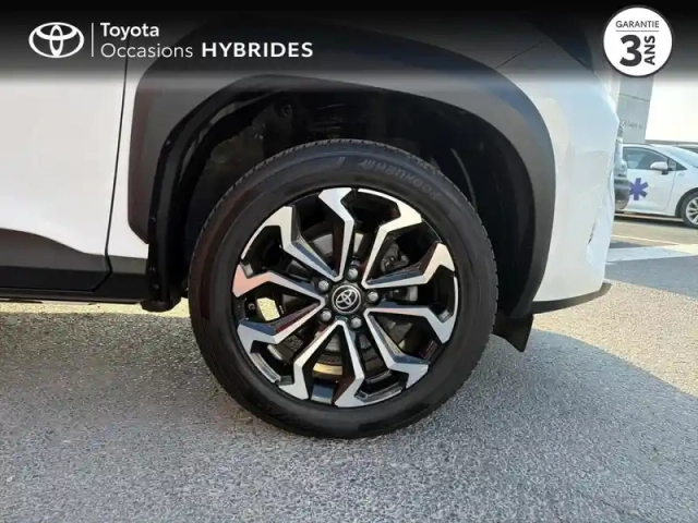Toyota Yaris cross 116h design awd-i my21 — photo 15