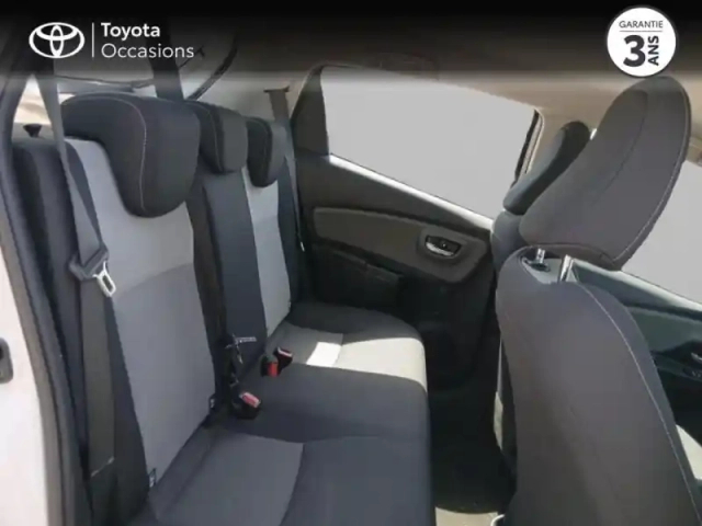 Toyota Yaris 70 vvt-i ultimate 5p — photo 7