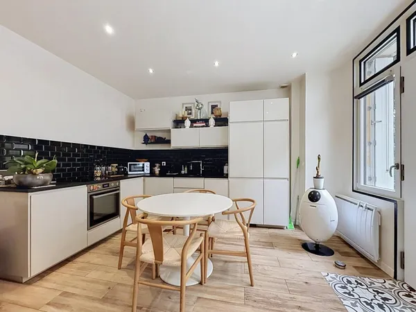 Un appartement comme une maison à deux pas des bords de Marne.