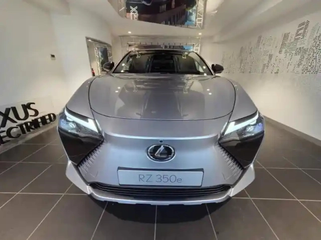 Lexus Rz 350e luxe mc26 — photo 2