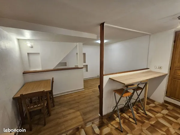 Location Studio meublé Nébian