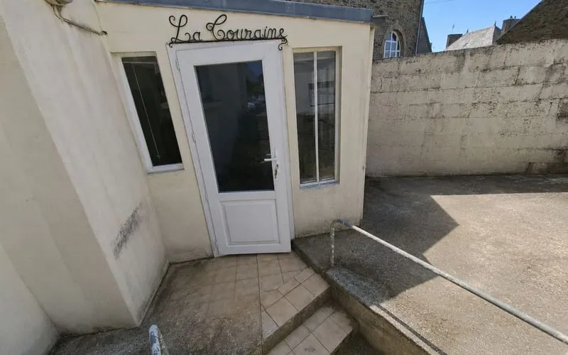 Photo 3