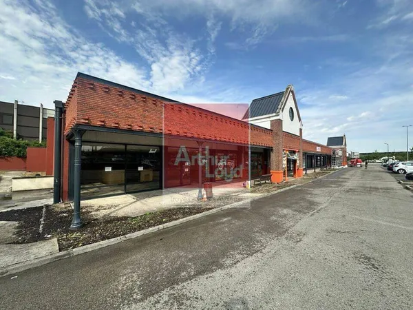 Local commercial 209 m²