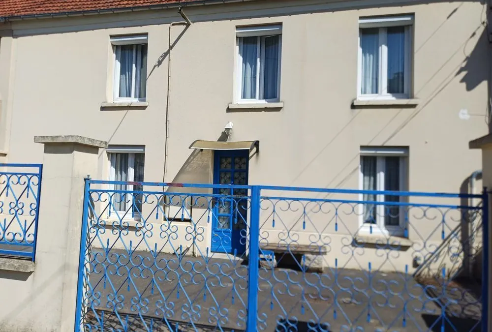 Photo 1