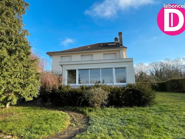 Maison 9 pièces 285 m²