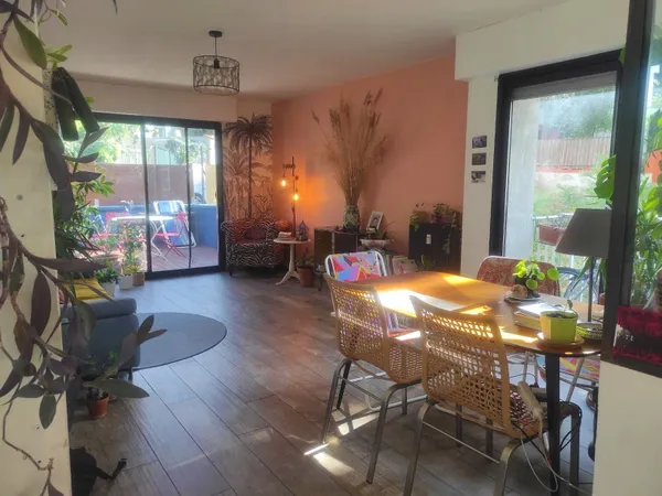 Loue Appartement Marseille 75m² avec Terrasse Quartier Chave - 2 chambres + garage (box fermé)