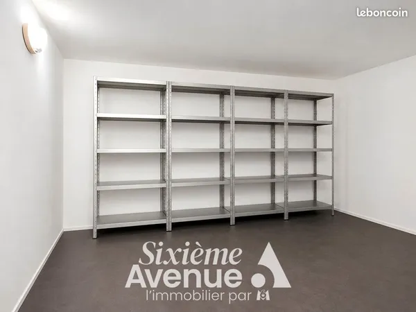 Parking/box 1 pièce 15 m²