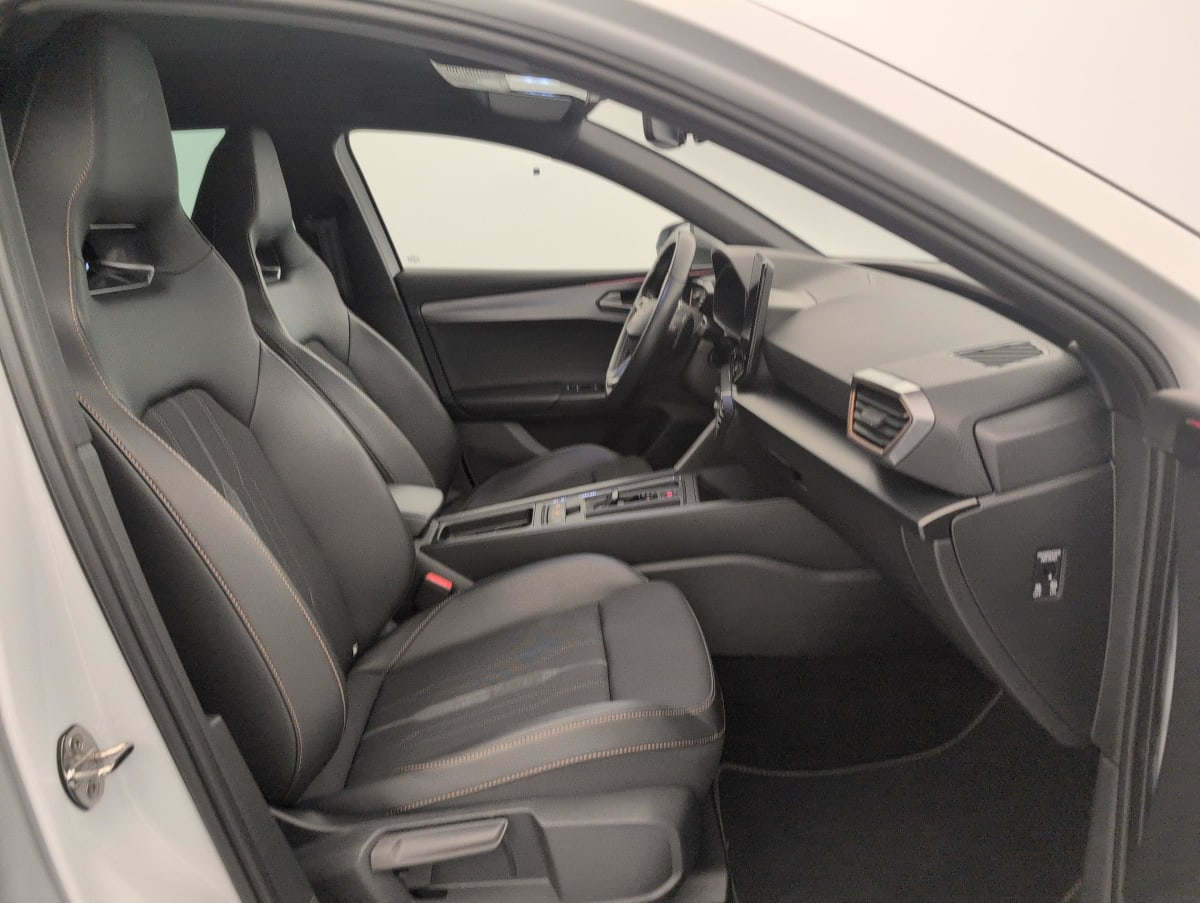 Cupra Leon — photo 9