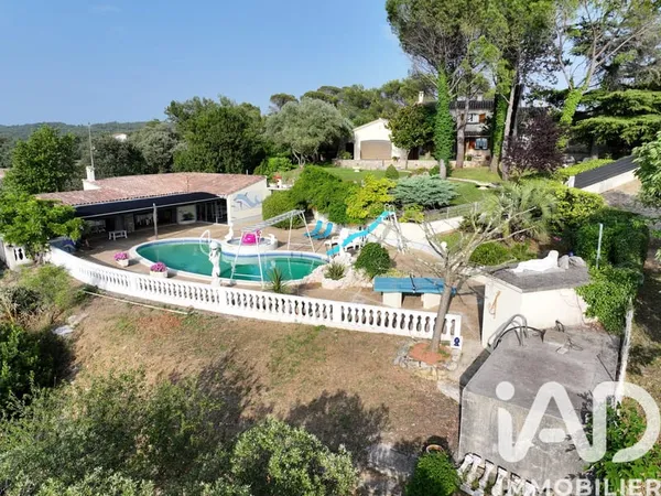 Maison 7 pièces 197 m²