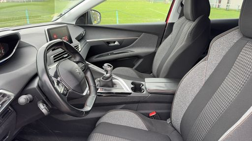 Peugeot 3008 1.6 BlueHDi 120 - Active Business – 2017 – 169986 km – Diesel – Boîte Manuelle — photo 16