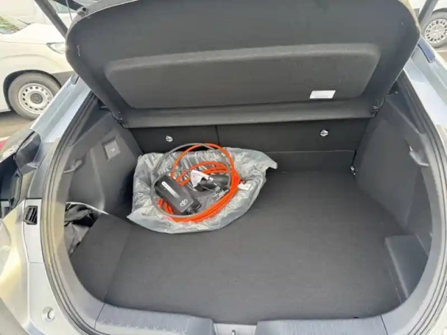 Toyota C-Hr 2.0 phev 225 design ng hybride recharge — photo 10