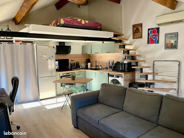 Grand studio meublé et climatisé