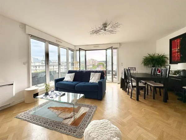 ISSY - QUAI DE SEINE / APPARTEMENT FAMILIAL / TERRASSE / VUE DEGAGEE / CAVE / PARKING /