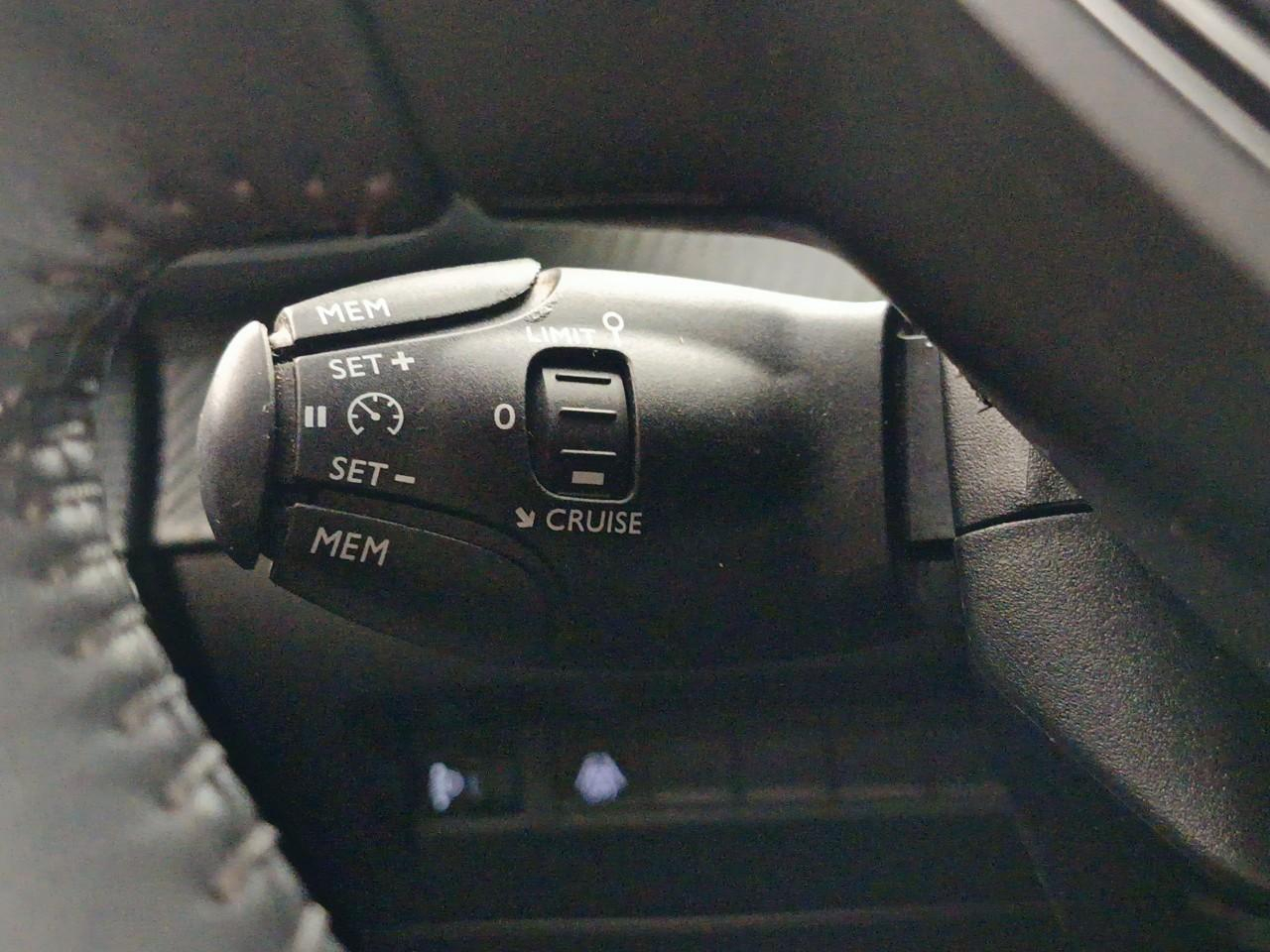 Peugeot 208 puretech 100 s&s bvm6 allure — photo 26
