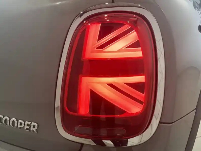Mini Mini hatch 5 portes cooper 136 ch dkg7 — photo 124
