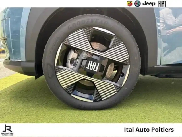 Fiat Panda grande  electrique 113ch la prima (prime cee deduite 6 150 euros) — photo 11