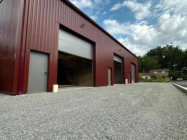 Votre futur atelier à Mérignac - 161 m² avec mezzanine de stockage