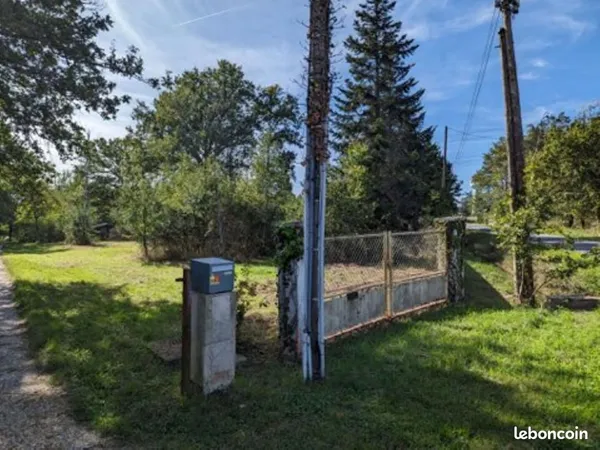 Terrain 1 856 m² Les Bordes