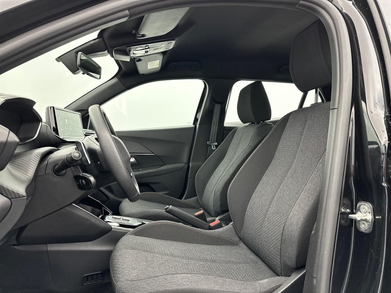 Peugeot 2008 hybrid 145 e-dcs6 style — photo 9