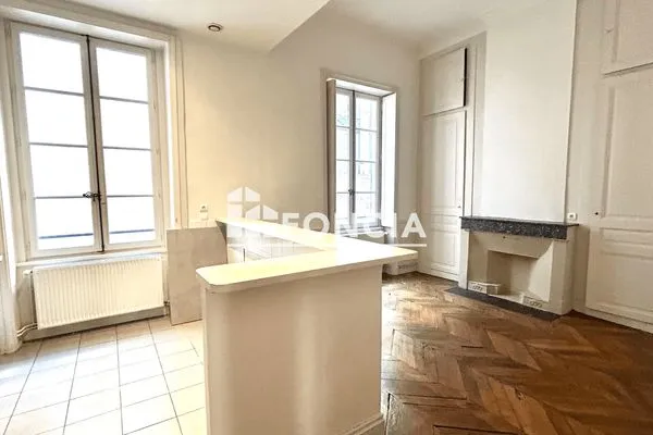Appartement 6 pièces 181 m²